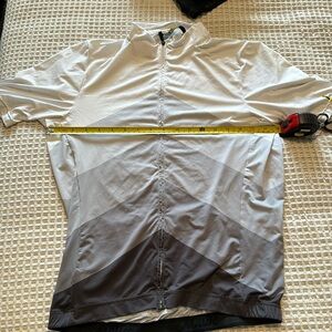 Men’s Mavic cycling jersey size large